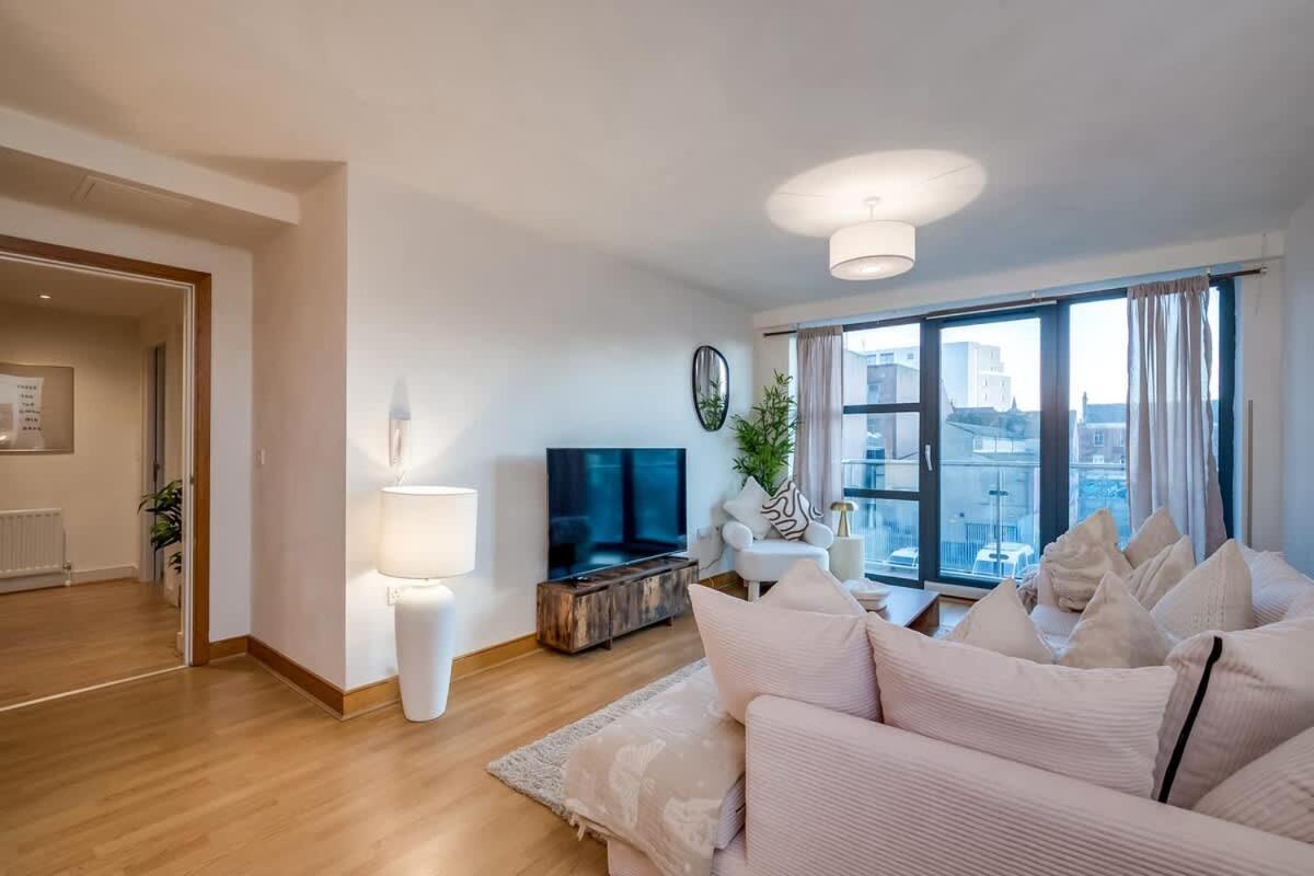 Central Belfast Apartments, Victoria Place ภายนอก รูปภาพ