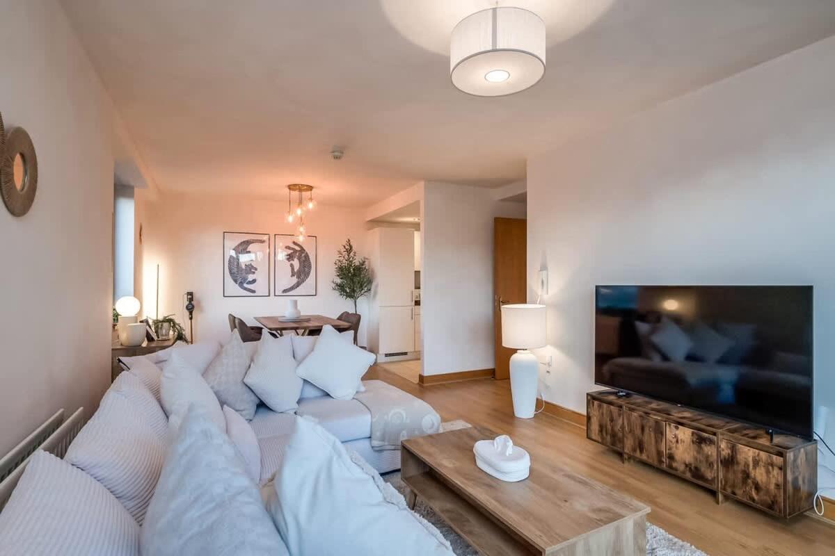 Central Belfast Apartments, Victoria Place ภายนอก รูปภาพ