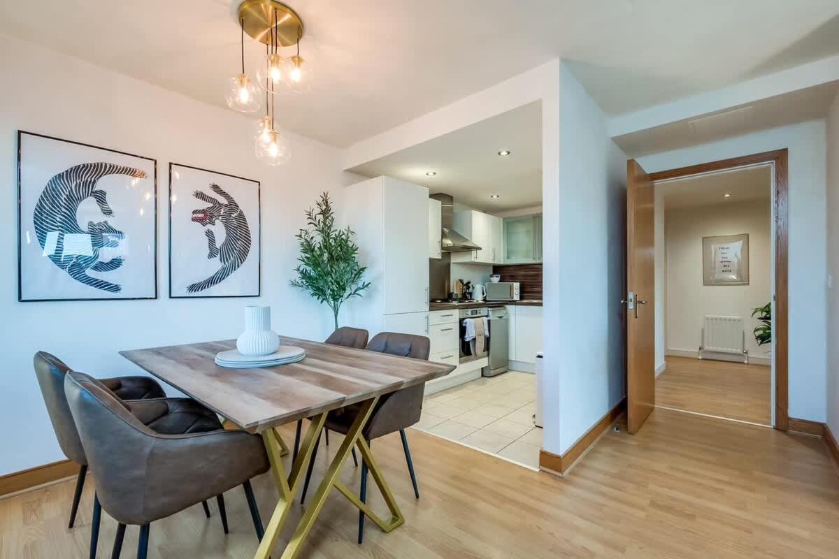 Central Belfast Apartments, Victoria Place ภายนอก รูปภาพ